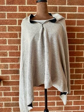 Gray Black Solid Knit Shawl Poncho Women, One Size
